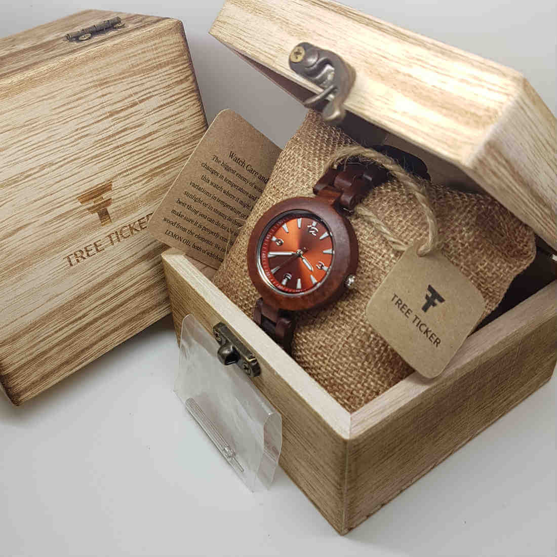 Makali | Red Sandalwood - Tree Ticker